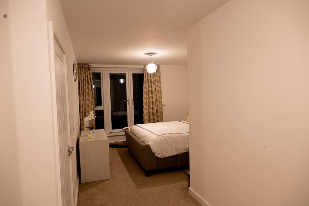 Exquisite Cozy House, Close To Train Station And Amenities Harold Wood 외부 사진